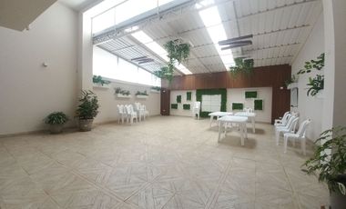 CASA COMERCIA EN RENTA EN LA AV. SOLANO