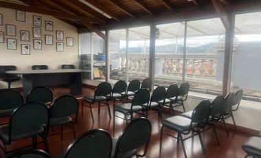 HERMOSA CASA EN VENTA  PATRIMONIAL y COLONIAL ubicada  EN EL CENTRO DE CUENCA SECTOR SAN SEBASTIAN