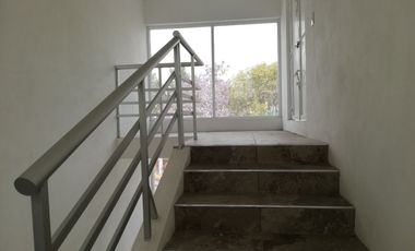 OFICINAS NUEVAS  300 M2, CORREDOR COMERCIAL, EN ESQUINA   COL. LA PAZ FRENTE A ESTACION DE METROBÚS Y COMERCIOS