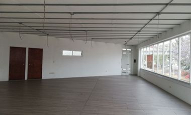 OFICINAS NUEVAS  300 M2, CORREDOR COMERCIAL, EN ESQUINA   COL. LA PAZ FRENTE A ESTACION DE METROBÚS Y COMERCIOS