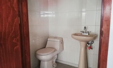 OFICINAS NUEVAS  300 M2, CORREDOR COMERCIAL, EN ESQUINA   COL. LA PAZ FRENTE A ESTACION DE METROBÚS Y COMERCIOS