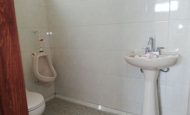 OFICINAS NUEVAS  300 M2, CORREDOR COMERCIAL, EN ESQUINA   COL. LA PAZ FRENTE A ESTACION DE METROBÚS Y COMERCIOS