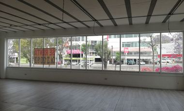 OFICINAS NUEVAS  300 M2, CORREDOR COMERCIAL, EN ESQUINA   COL. LA PAZ FRENTE A ESTACION DE METROBÚS Y COMERCIOS