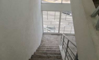 OFICINAS NUEVAS  300 M2, CORREDOR COMERCIAL, EN ESQUINA   COL. LA PAZ FRENTE A ESTACION DE METROBÚS Y COMERCIOS