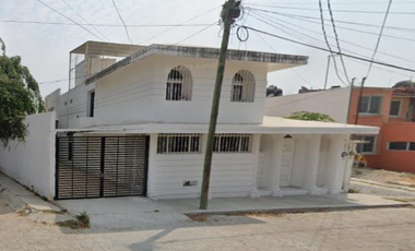 SE VENDE BONITA Y AMPLIA CASA EN CHIAPAS
