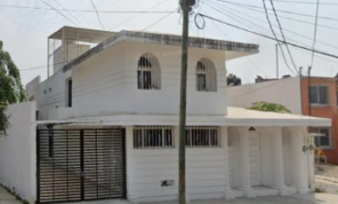 SE VENDE BONITA Y AMPLIA CASA EN CHIAPAS