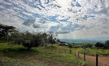 PALMIRA LOTE EN SANTA ELENA