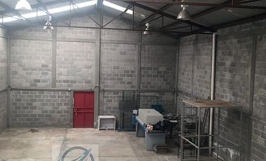 RENTO BODEGA DE 240 M2  AL LADO SANATORIO JESUS MÉDICO DE ZINACANTEPEC.