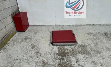 RENTO BODEGA DE 240 M2  AL LADO SANATORIO JESUS MÉDICO DE ZINACANTEPEC.