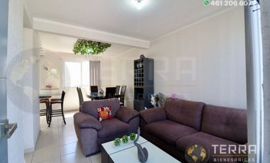 SE VENDE CASA EN GRAN HACIENDA CELAYA GTO.  SOBRE AVENIDA 1 RECAMARA PLANTA BAJA Y DOS PLANTA ALTA cerca del colegio Rosenblueth Campus Universitario
