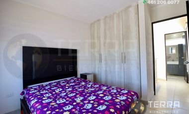 SE VENDE CASA EN GRAN HACIENDA CELAYA GTO.  SOBRE AVENIDA 1 RECAMARA PLANTA BAJA Y DOS PLANTA ALTA cerca del colegio Rosenblueth Campus Universitario