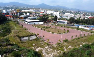 “Excelente Opción de Inversión: Terrenos en Renta sobre Juan Pablo II”