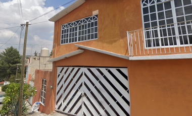 ¡¡Invierte Inteligente, Compra en Remate !! Venta de Hermosa Casa en Exclusiva Zona, Col. Lomas Lindas Edo Mex...