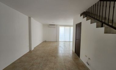 Via la Costa, Alquilo Casa de Opurtunidad