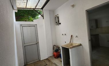 Via la Costa, Alquilo Casa de Opurtunidad