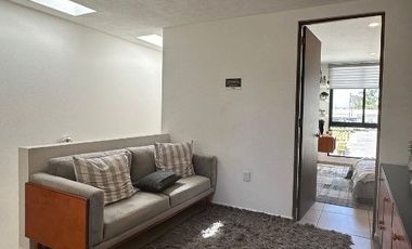 ¡Casa de dos niveles en fraccionamiento privado!