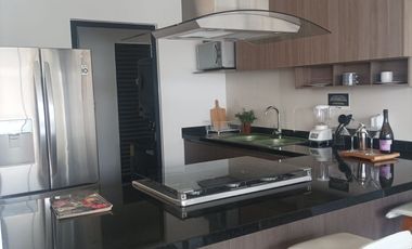 ¡Casa de dos niveles en fraccionamiento privado!