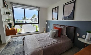 ¡Casa de dos niveles en fraccionamiento privado!