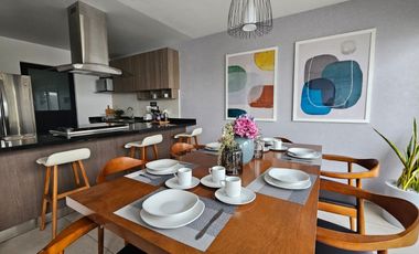 ¡Casa de dos niveles en fraccionamiento privado!