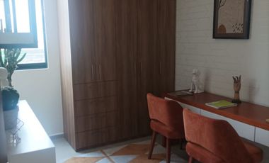 ¡Casa de dos niveles en fraccionamiento privado!