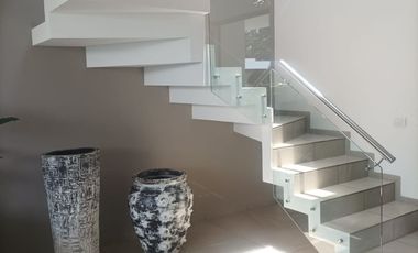 ¡Casa en fraccionamiento lista para estrenar!