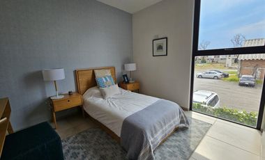 ¡Casa en fraccionamiento lista para estrenar!