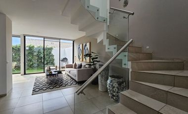 ¡Casa en fraccionamiento lista para estrenar!