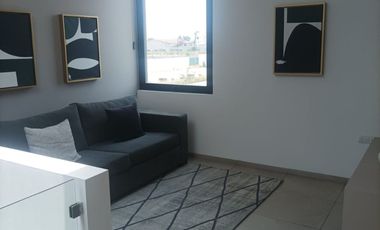 ¡Preciosa casa de dos niveles en fraccionamiento privado!