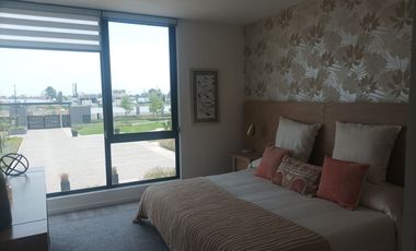 ¡Preciosa casa de dos niveles en fraccionamiento privado!