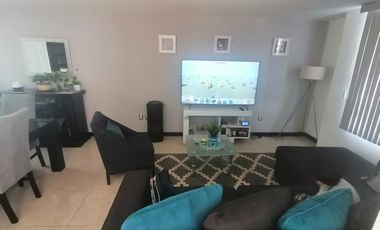 Casa en venta al sur de pachuca, fraccionamiento residencial con acceso controlado.