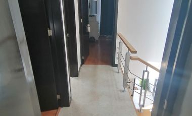 Casa en venta al sur de pachuca, fraccionamiento residencial con acceso controlado.