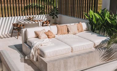 Claim Your Boho – Style Oasis: Kedungu 1-Bed Leasehold Villa with Rooftop Minutes from Pigstone Beach