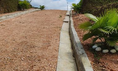 Lindo terreno 346 m2 en la ciudad de Pedro Vicente Maldonado con salida a 2 calles.