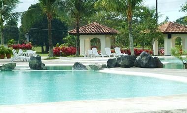 FOR RENT Serenity Defined: Golf Course Outlook 3-Bedroom Residence in Silang, Tagaytay