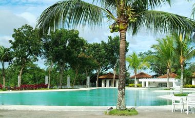 FOR RENT Serenity Defined: Golf Course Outlook 3-Bedroom Residence in Silang, Tagaytay