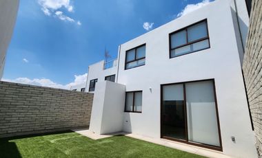 CASA ROXANA EN ZIBATA