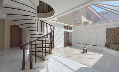 VENDO CASA EN NUEVA KENNEDY,  REMODELADA LA PLANTA BAJA