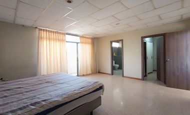 VENDO CASA EN NUEVA KENNEDY,  REMODELADA LA PLANTA BAJA
