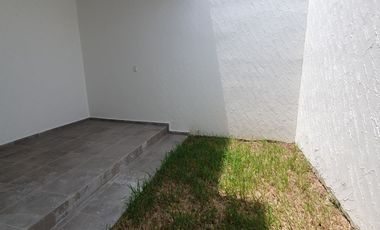 Casas nuevas en Col. Linda Vista, cerca de Calz. Lázaro Cárdenas. 3 recámaras con baño completo c/u