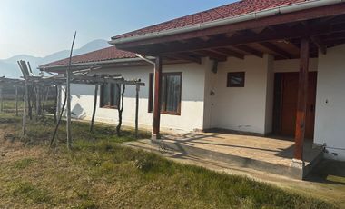 CASA EN VENTA - DOÑIHUE