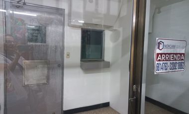 se arrienda local cra 33 con 51