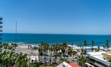 Casa de lujo en Venta con vista panoramica al mar, a pasos del Malecon y cerca del centro Historico de Mazatlán