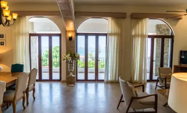 Casa de lujo en Venta con vista panoramica al mar, a pasos del Malecon y cerca del centro Historico de Mazatlán