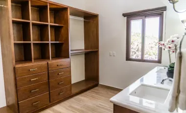 Casa de lujo en Venta con vista panoramica al mar, a pasos del Malecon y cerca del centro Historico de Mazatlán