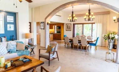 Casa de lujo en Venta con vista panoramica al mar, a pasos del Malecon y cerca del centro Historico de Mazatlán