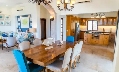 Casa de lujo en Venta con vista panoramica al mar, a pasos del Malecon y cerca del centro Historico de Mazatlán