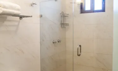 Casa de lujo en Venta con vista panoramica al mar, a pasos del Malecon y cerca del centro Historico de Mazatlán