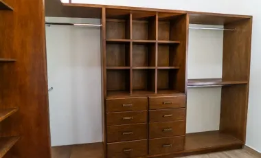 Casa de lujo en Venta con vista panoramica al mar, a pasos del Malecon y cerca del centro Historico de Mazatlán