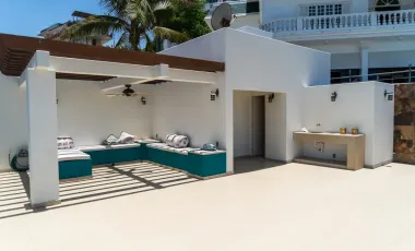 Casa de lujo en Venta con vista panoramica al mar, a pasos del Malecon y cerca del centro Historico de Mazatlán