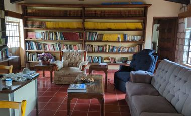 Comodidad absoluta en un entorno verde. Mini departamento para una persona o pareja de profesionistas, responsable. 1 habitación, 1 baño